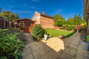 REAR GARDEN- click for photo gallery